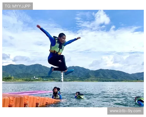 青少年跳水夏令营报名创新高 热情点燃水上运动新热潮 青少年跳水夏令营报名创新高 热情点燃水上运动新热潮